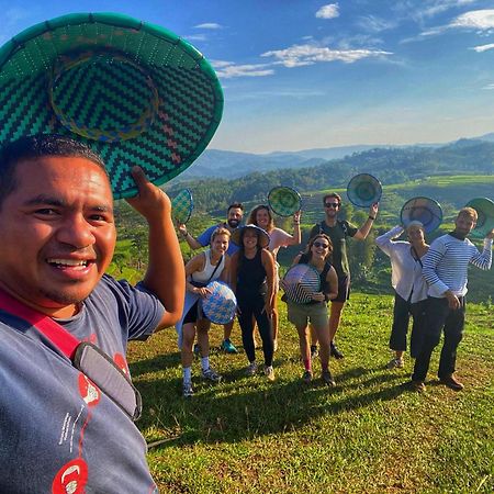 Sun Rice Homestay Ruteng Esterno foto