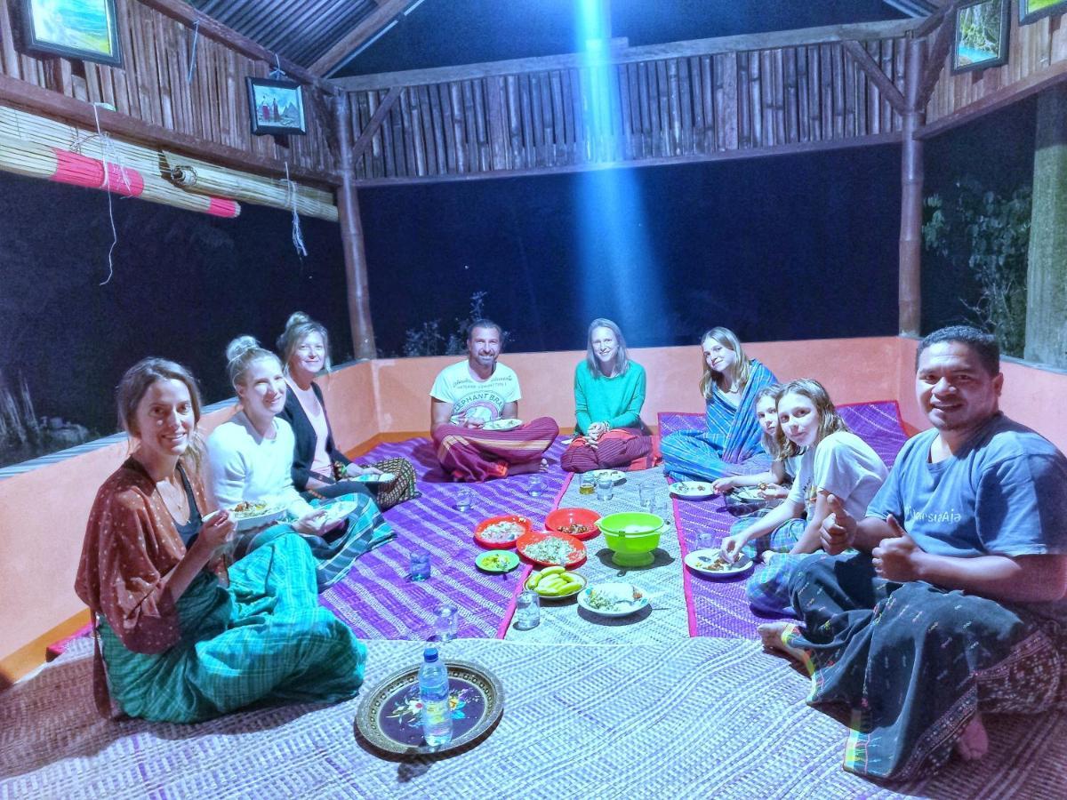 Sun Rice Homestay Ruteng Esterno foto