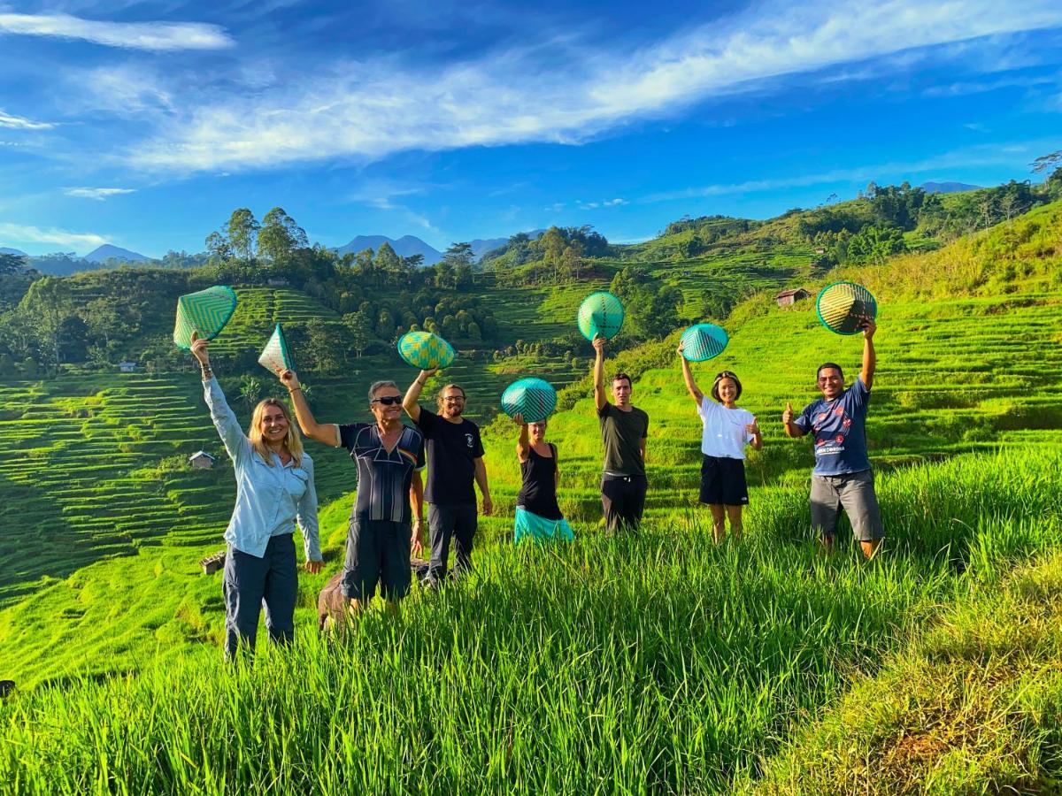 Sun Rice Homestay Ruteng Esterno foto